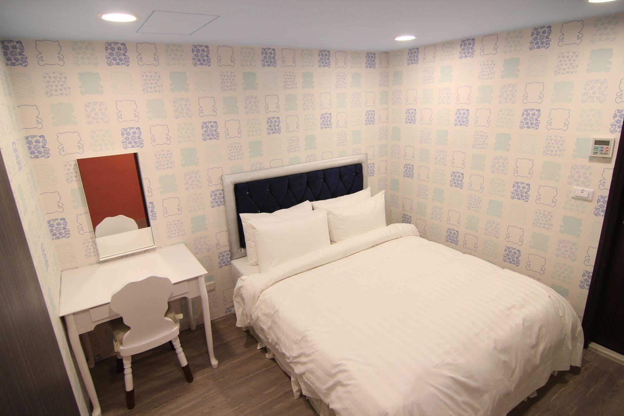 Mei Hsiao Yuen Hostel ไถจง ภายนอก รูปภาพ