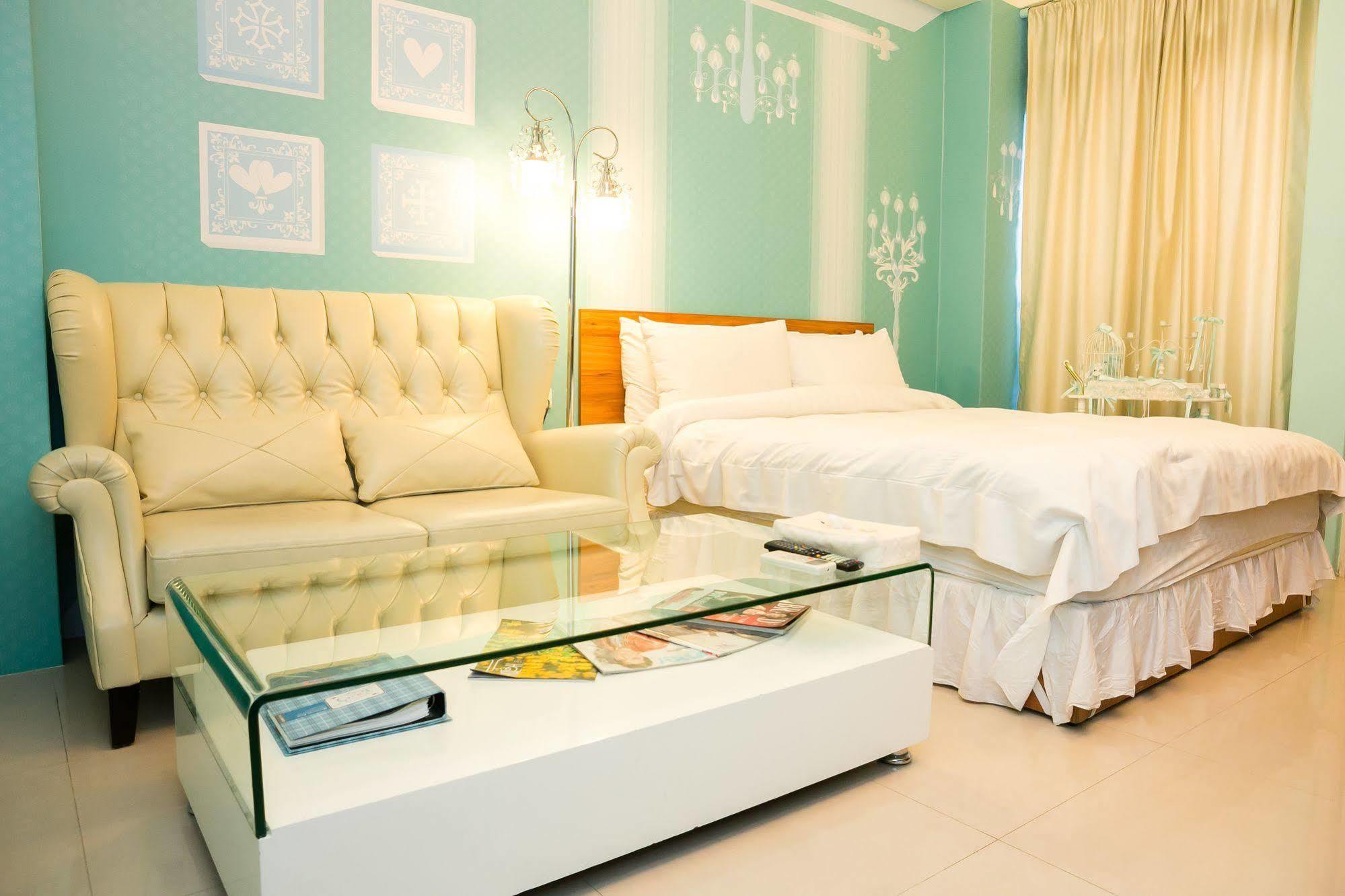 Mei Hsiao Yuen Hostel ไถจง ภายนอก รูปภาพ